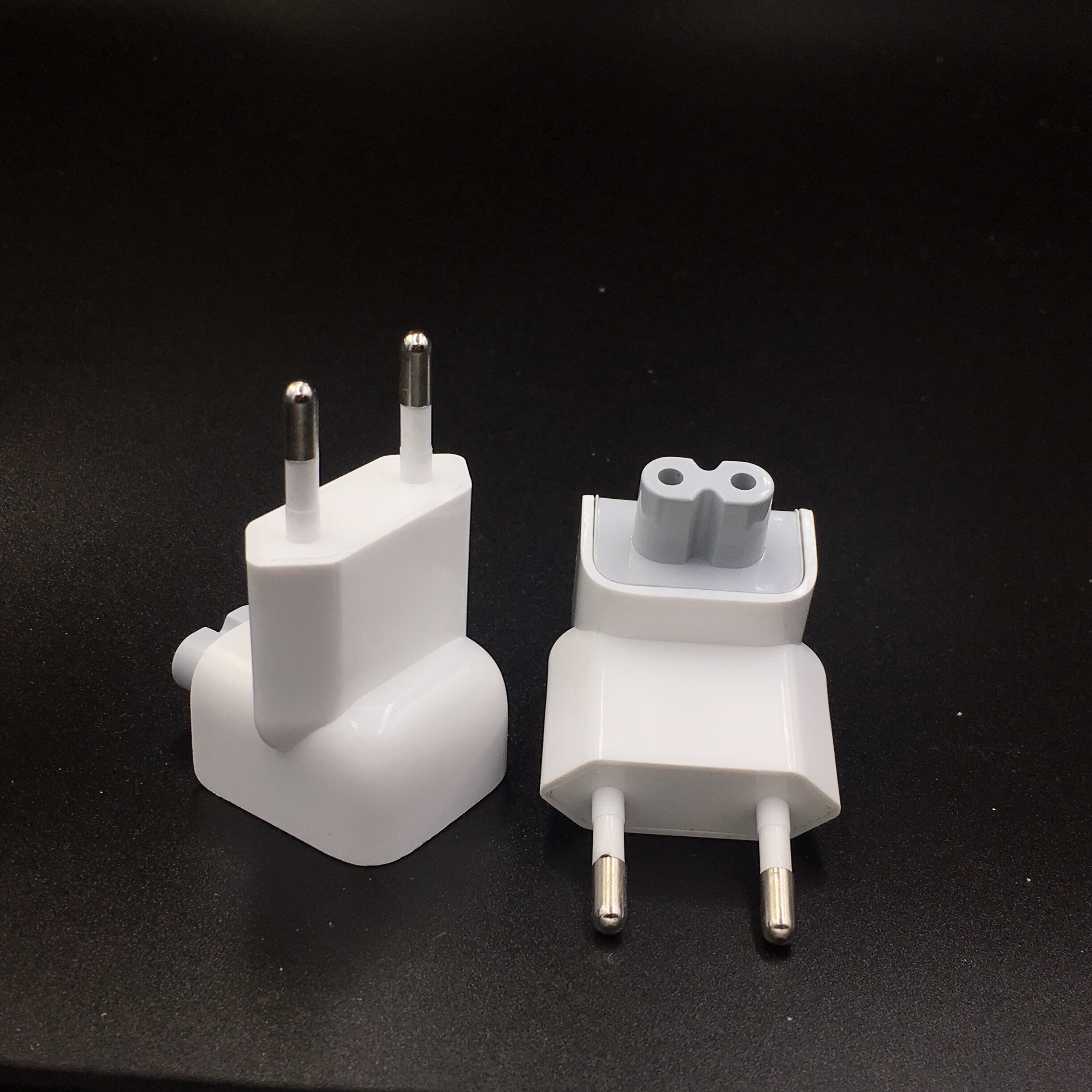 US to EU Plug Travel Charger Converter Adapter Power Supplies for Apple MacBook Pro / Air / iPad/ iPhone HR