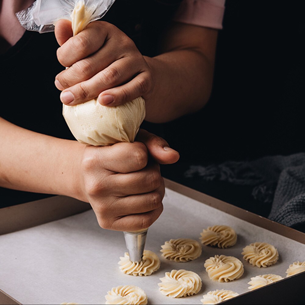 Disposable Pastry Bags Icing Piping Cake Pastry Cupcake Decor Bags Fondant Cake Cream Pastry Tip Baking Tools 100/200/300pcs