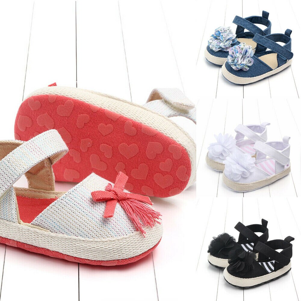 Zomerse mooie babymeisjes sandalen, prewalker kinderschoenen met bloemenprint, peutermeisjes, schattige antislipschoenen met zachte zool.