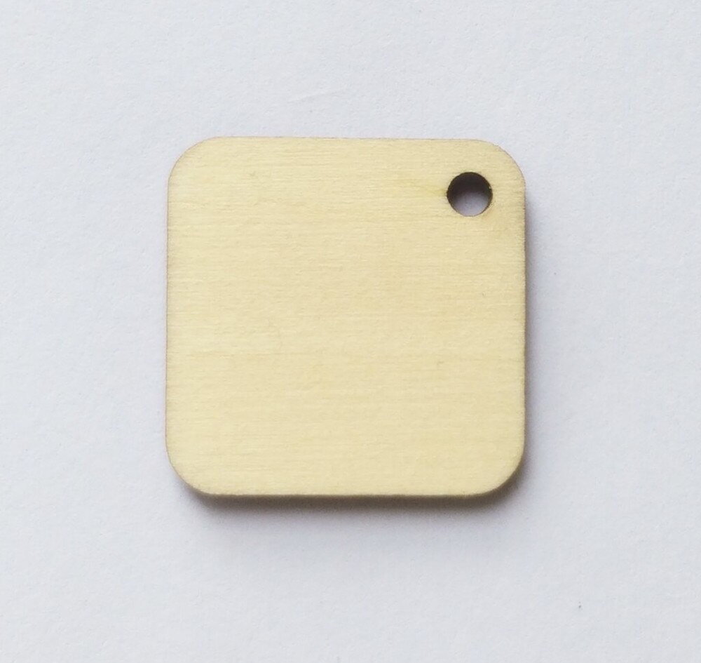 100 stks van 16mm Blank Hout Vierkante Met Gat Etiket Accessoires Unfinished Rustieke Disc 0.6"