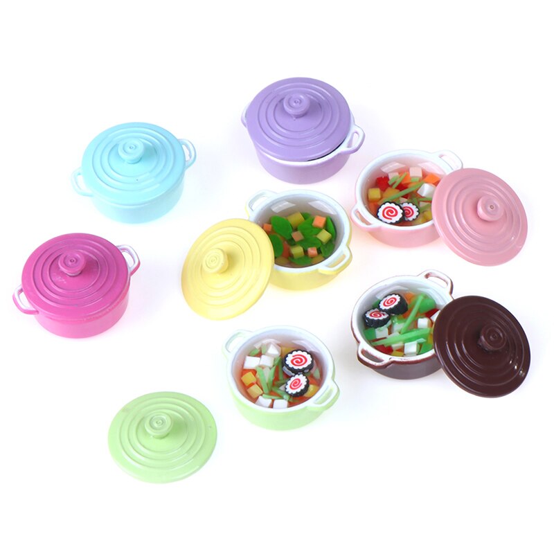 1Pcs 1/12 Poppenhuis Miniatuur Accessoires Mini Soeppan met Voedsel Simulatie Keukengerei Model Speelgoed voor Poppenhuis Decor