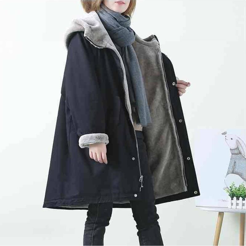 Plus Size Winter Thickened Cotton-padded Coat Outdoor Hiking Sport Travel Women Mid-length Fleece Hooded Parker Windbreaker: Black / Below 65kg