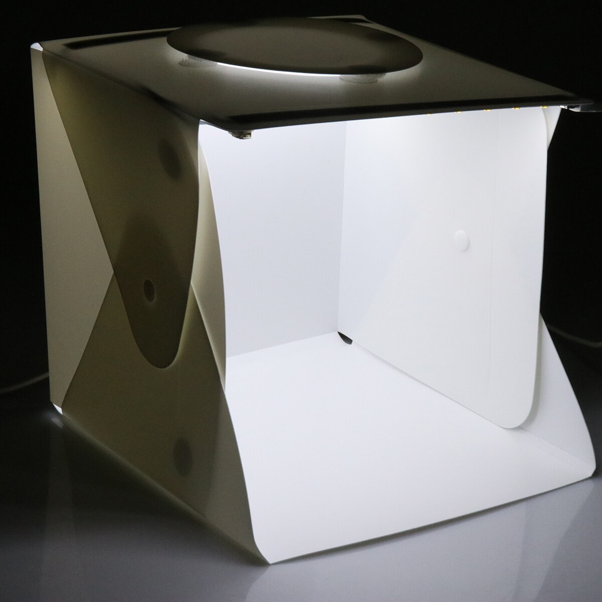 Mini Pieghevole Light Box Fotografia Photo Studio Box Portatile pieghevole disegno della struttura con Doppio LED Luci di Striscia e 6 Fondali