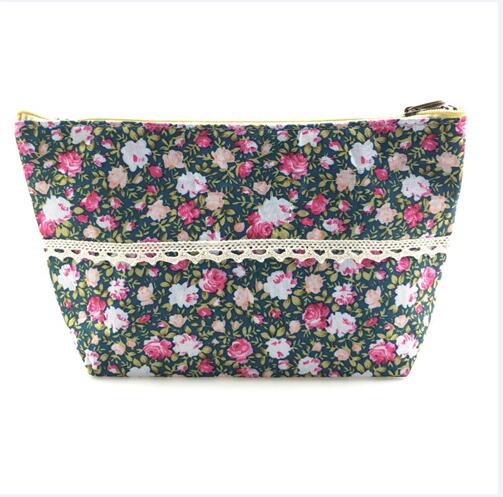 Toilettas Oilily Dames Chloe Pocket Cosmetic Bag Joy Flowers Eclipse