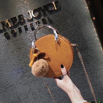 Damestas van pu-leer, dameshandtas van metaal, haarbalketting, schoudertas, messenger bag: Bruin