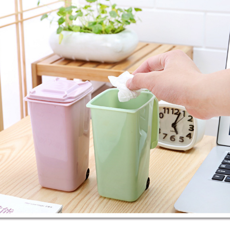 Mini søppelbøtter med hjul husholdningsartikler til hjemmekontor mini søppelbøtte til skrivebord plastbøtte søppelbøtte liten arrangør