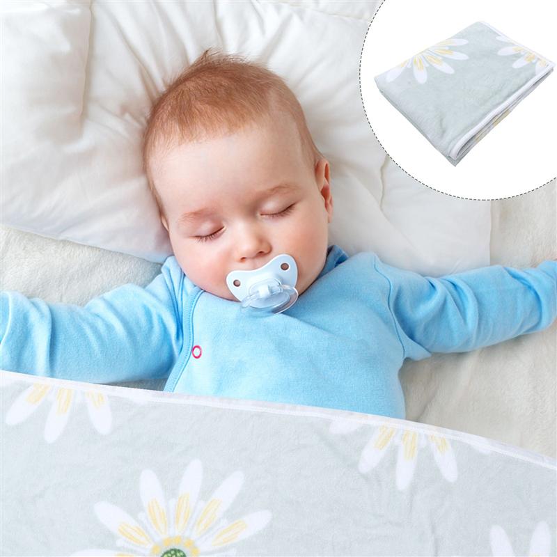 1Pc Daisy Flower Pattern Fleece Blanket Plush Throw Blanket Sleeping Blanket