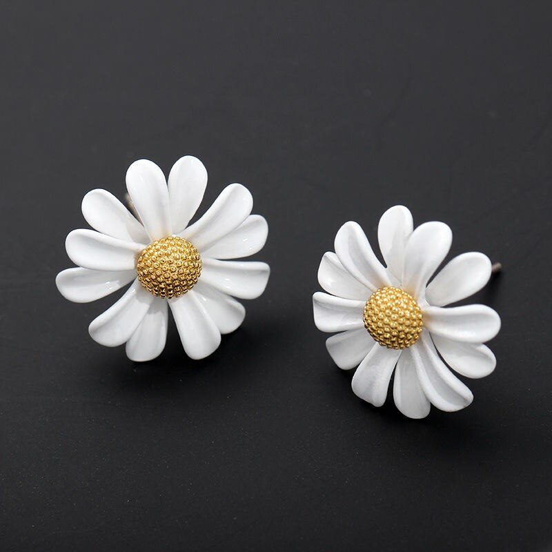 Huanzhi Vintage Chrysant Bloem Zilver Kleur Metal Plant Daisy Broche Jas Accessoires Voor Vrouwen Man Sieraden: 7 EARRING