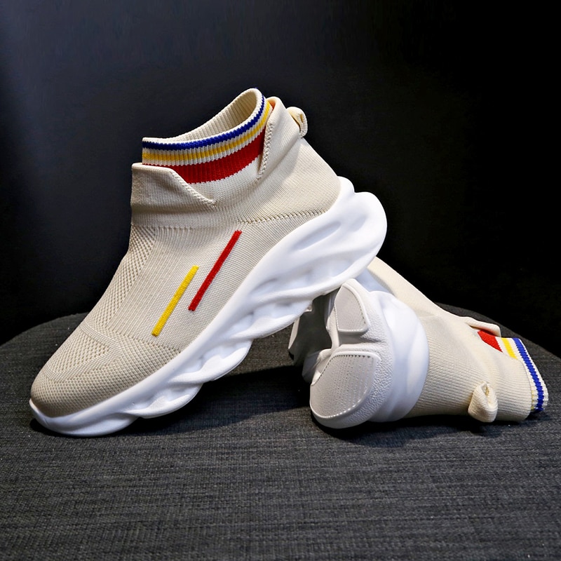 Weweya beige slip-on joggesko kvinner høye sokker løpe sportssko pustende komfortable løpesko utendørs kvinnelige gåsko