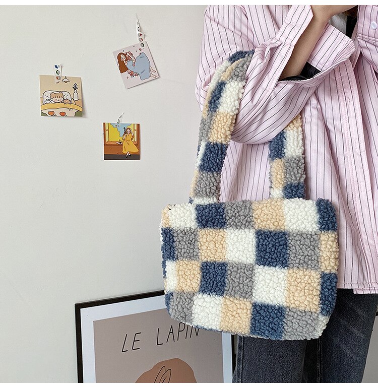 Winter Mode Vrouwen Furry Purse Handtassen Leuke Zachte Pluche Dames Grote Schoudertassen Luxe Faux Fur Vrouwelijke Meisjes Casual Tote