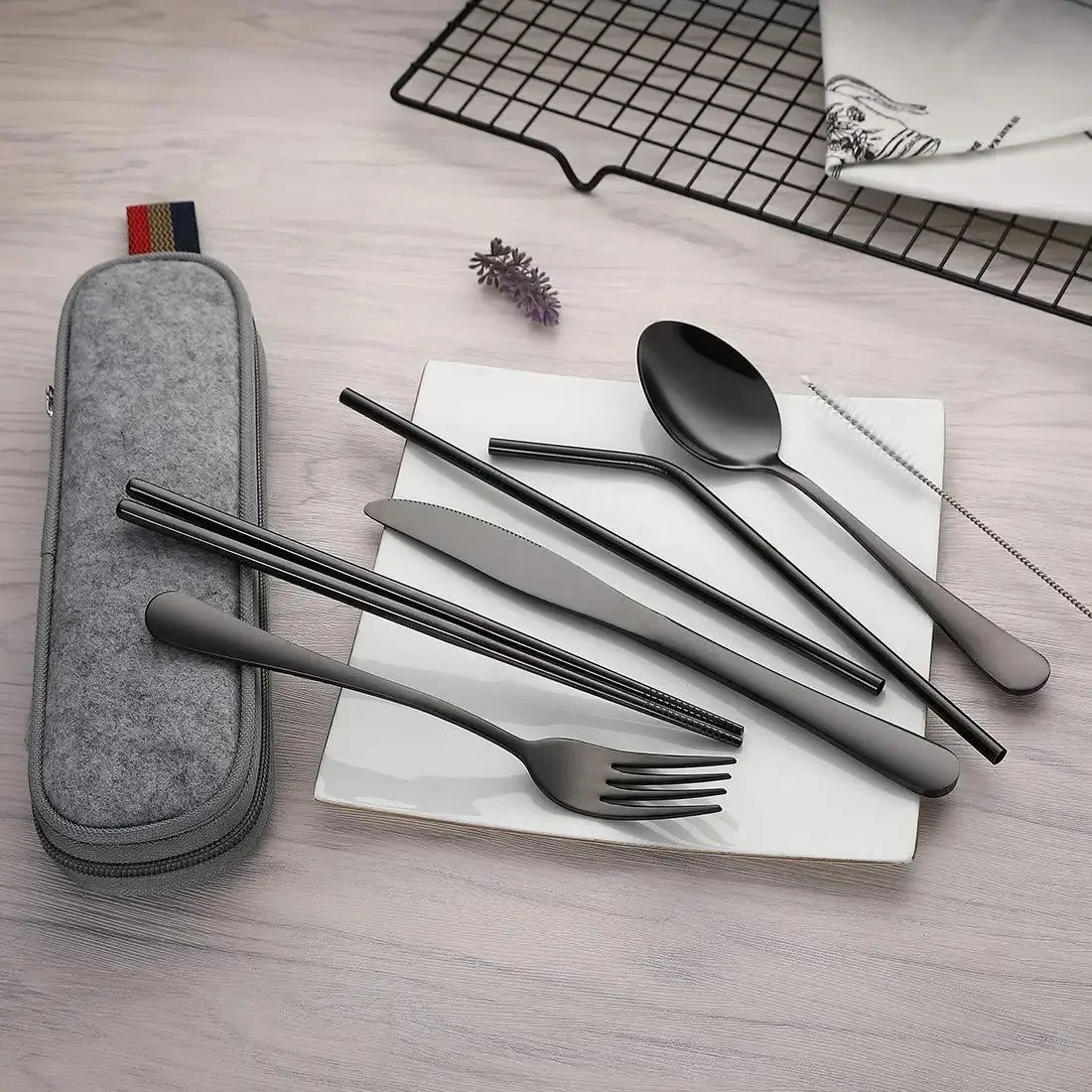8 pçs/set utensílios de mesa reutilizáveis conjunto de talheres de viagem conjunto de utensílios de acampamento com colher de aço inoxidável garfo pauzinhos palha caso portátil