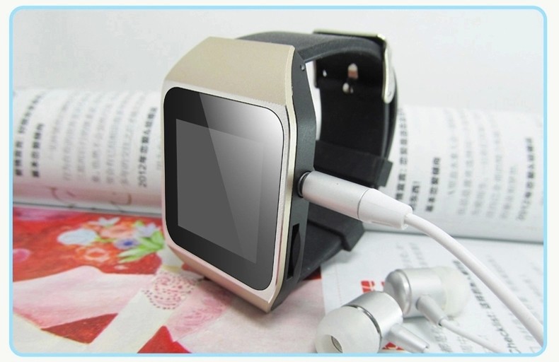 Electshong 8Gb Smartwatch Bluetooth MP3 Speler W/Touch Screen Fm Pedo Meter Wereld Klok + Oortelefoon )