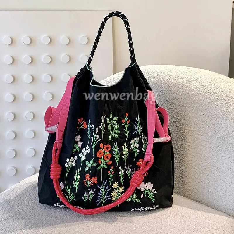 Sac à chaîne boule sac à provisions soleil Smiley brodé en toile de Nylon bandoulière femme fourre-tout sacs pour femmes sacs à main pour femmes 2025: l / Argent