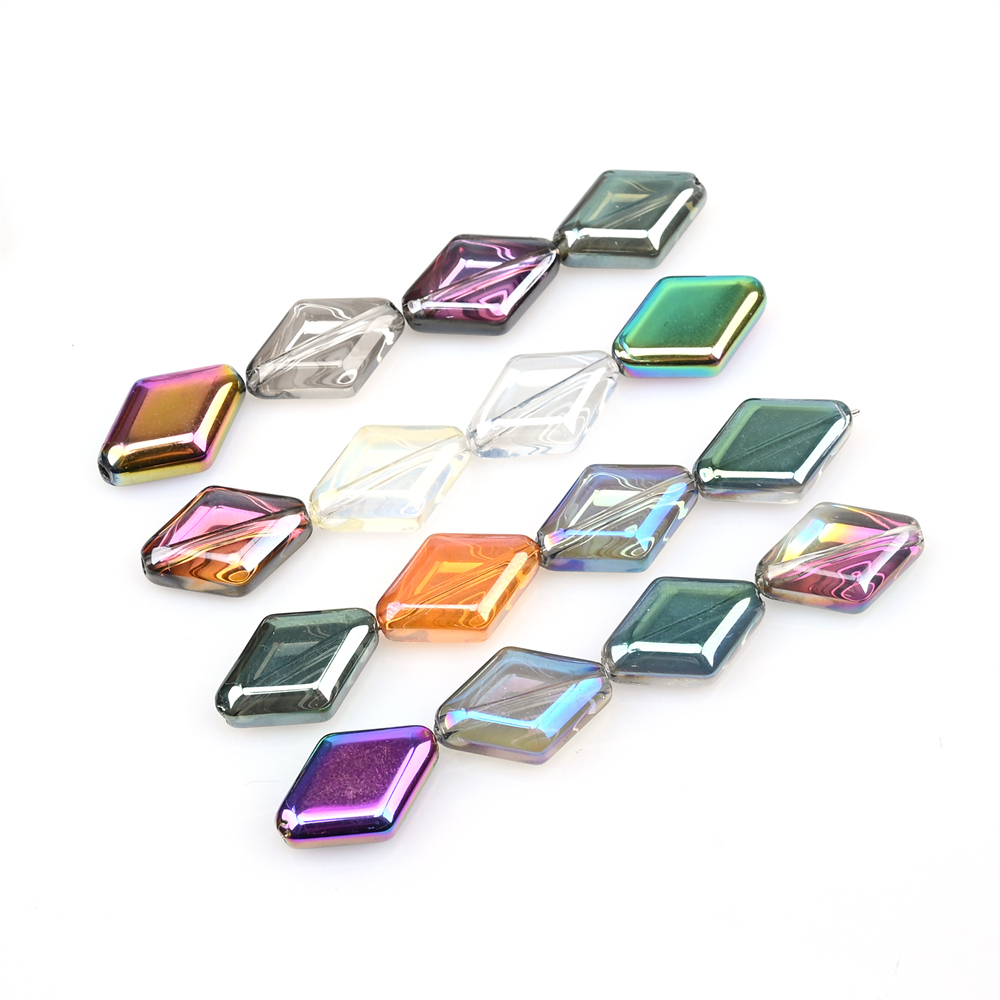 Perline bicono in vetro ceco da 15 mm Perline di cristallo rombico di colore elettrolitico Fatte a mano Artigianato fai da te Anelli pendenti Accessori