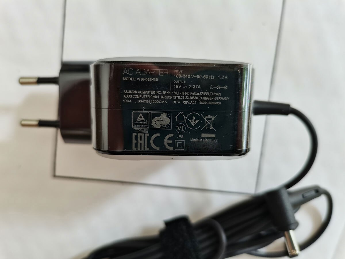 Nowy ue 19V 2.37A W16-045N3B 4.0mm * 1.35mm zasilacz sieciowy dla ASUS 45W Vivobook S14 S15 A512 F540l F541u oryginalna ładowarka Puryuan