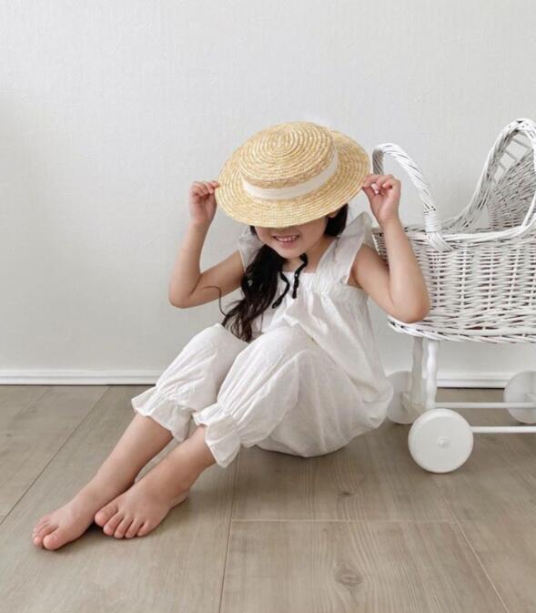 Pure White Flying Mouwen Baby Meisjes Bretels Katoen Linnen Huidvriendelijke Kinderen Een Stuk Jumpsuit Pocket Broek kleding