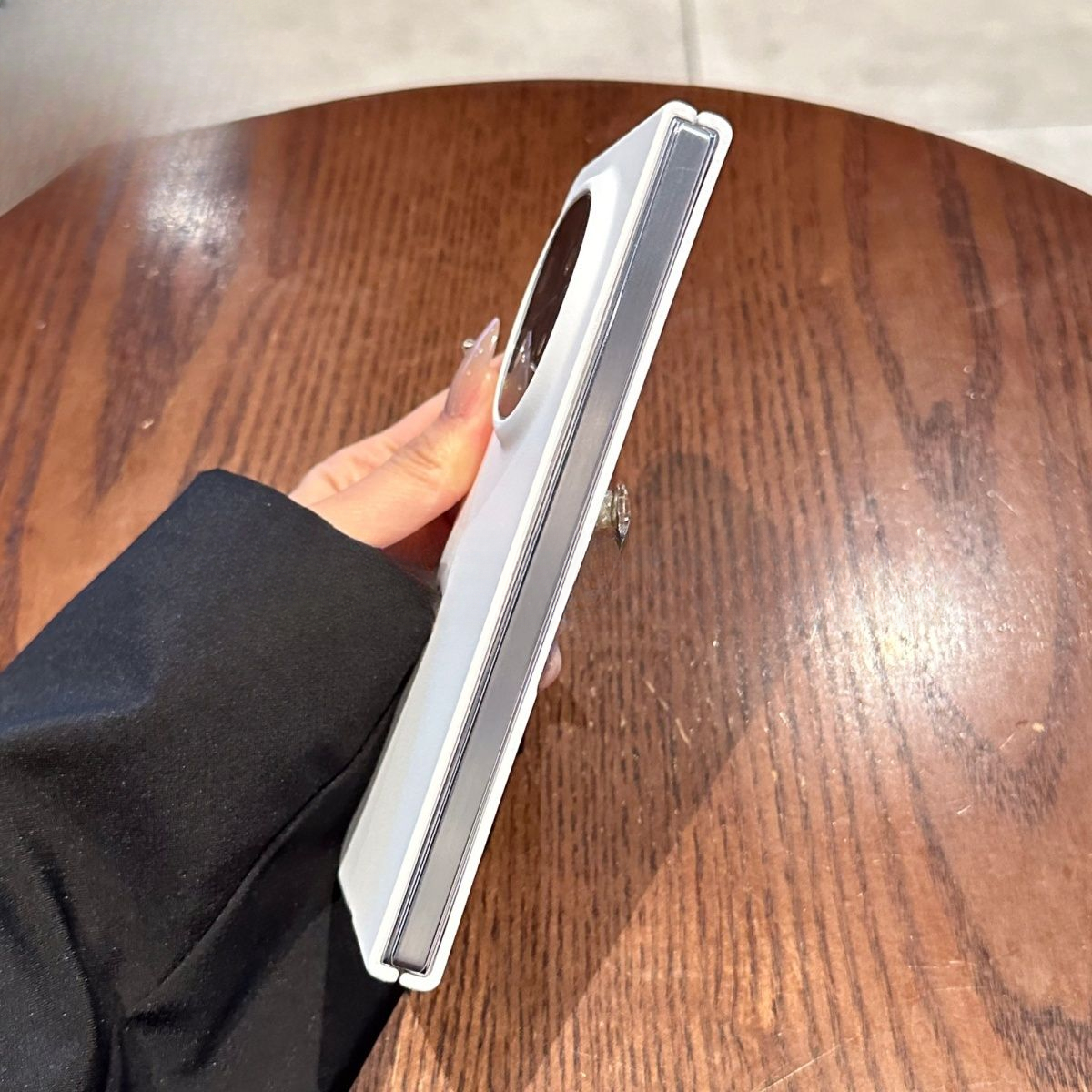 Voor OPPO Find N5-hoes Opvouwbaar Modieus en gepersonaliseerd Effen kleur PC Huidvriendelijke hoes voor OPPO Find N5 Schokbestendige bumper