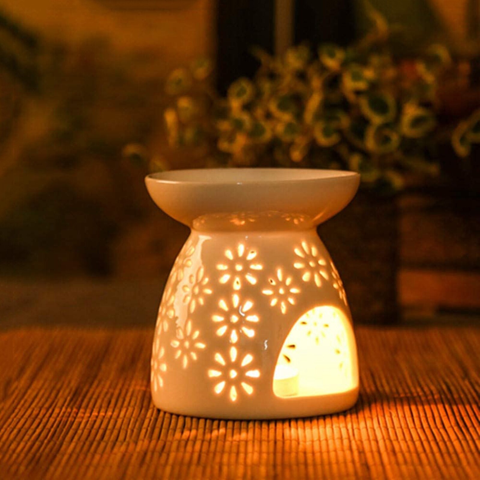 Candle Holders Lamp White Ceramic Crafts Essential Oil Tea Wax European Style Porcelain Ornament Incense Burner Home Decor