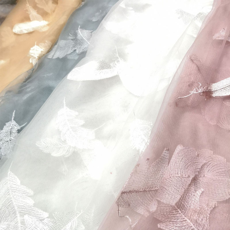 Tylli pehmeä kirjailtu iso höyhen pitsi verkkokangas vaatetus mekko kirjonta vaatekangas harsokangas: L / Valkoinen