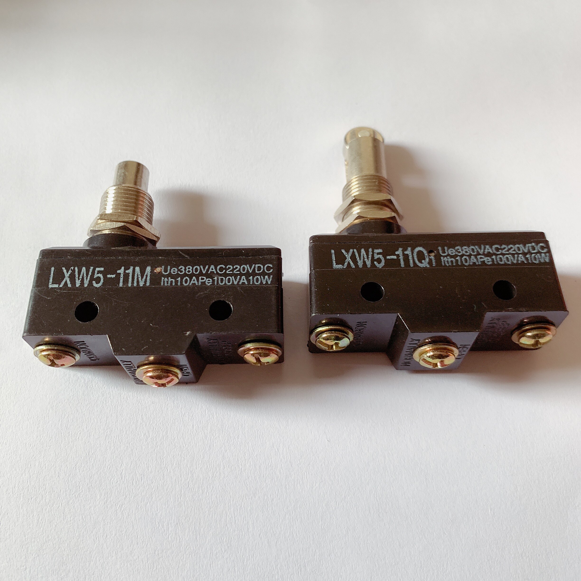 1pcs AC 380V DC 220V 10A Push Plunger Actuated Momentary Limit Switch LXW5-11M, LXW5-11Q1 limit switch