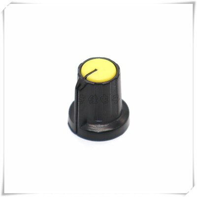 10 Stuk 15Mm * 16.5Mm Twee-Kleur Plastic Knop Cap Bloem As Potentiometer Codeerschakelaar Knop: YELLOW