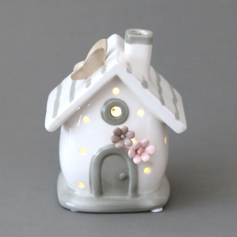 European Cartoon Animal Small House LED Candlestick Ceramics Led Candle Craft Birthday Home Decoration Accessories: C