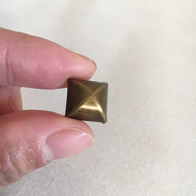 Jeux de 100 clous de Rivet peints | Clou à Rivet carré, pointe à Rivet pyramide ronde avec Base, Rivet pour vêtements, bricolage, choisir vos couleurs, 12*12mm