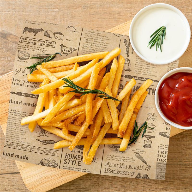 50 Sheets Tray Paper Liner Grease-resistant Food Wrap Paper Deli Paper Sheets Bread Sandwich Wrapping Paper 25X25CM