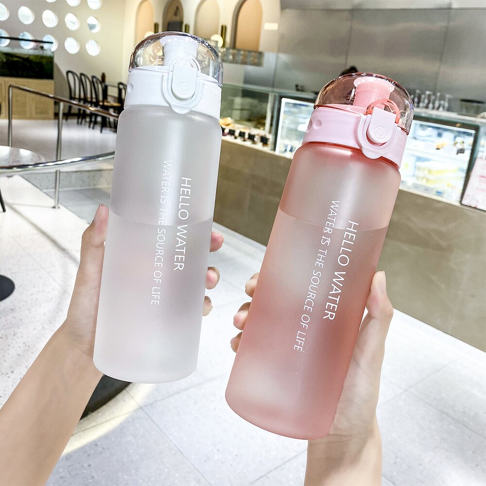 780ml plast sport vattenflaska stor kapacitet utomhus matt vatten kopp män kvinnor barn student protable flaska för vatten