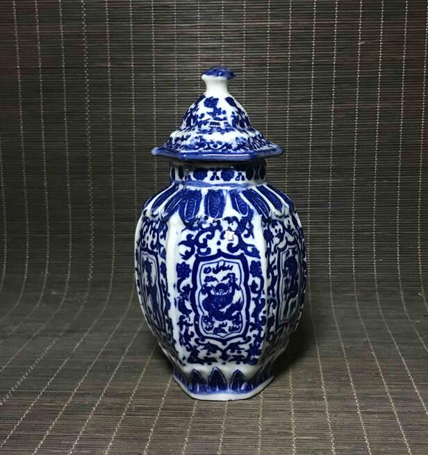 China Jingdezhen town blauw en wit porselein vaas