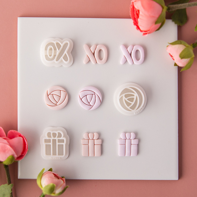 Serie del Día de San Valentín, moldes de corte de arcilla polimérica, cortadores con forma de corazón de amor para pendientes DIY, fabricación de decoración de joyería