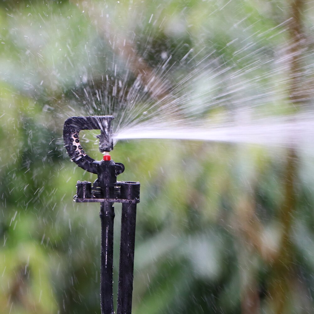 100PCS 90 Degrees Sprinklers Garden Watering Irrigation Nozzle with 1/4&#39;&#39; Barb 6 Types Different Flux G Refraction Spray Heads