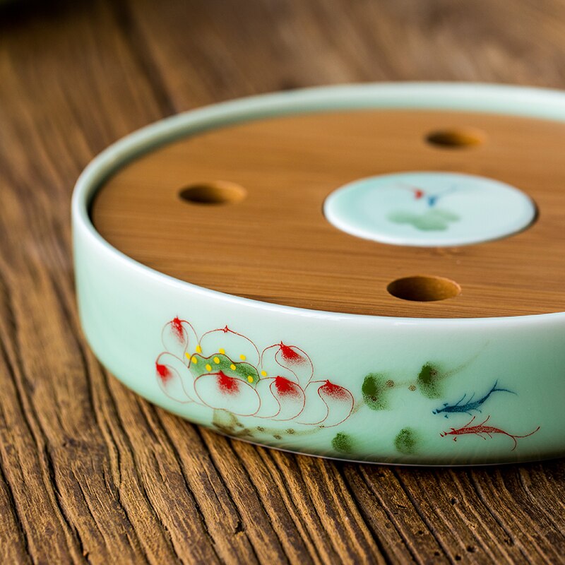 Fiori di loto Longquan celadon a mano modello verniciato Rotonda mini-vassoio da tè in ceramica di bambù acqua di stoccaggio di acqua di superficie