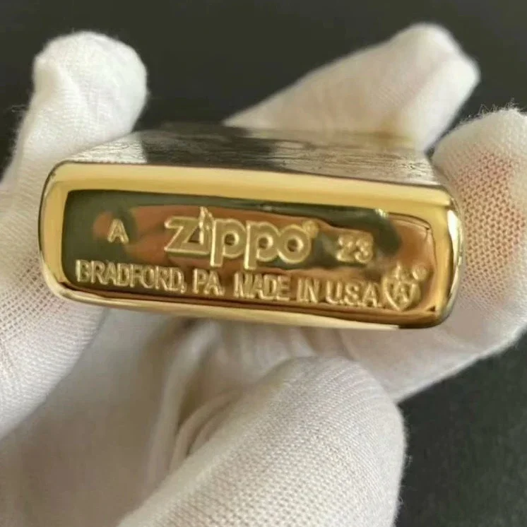 Zippo-tändare i guldfärgad mässing, vindtät buddha-samling i låda