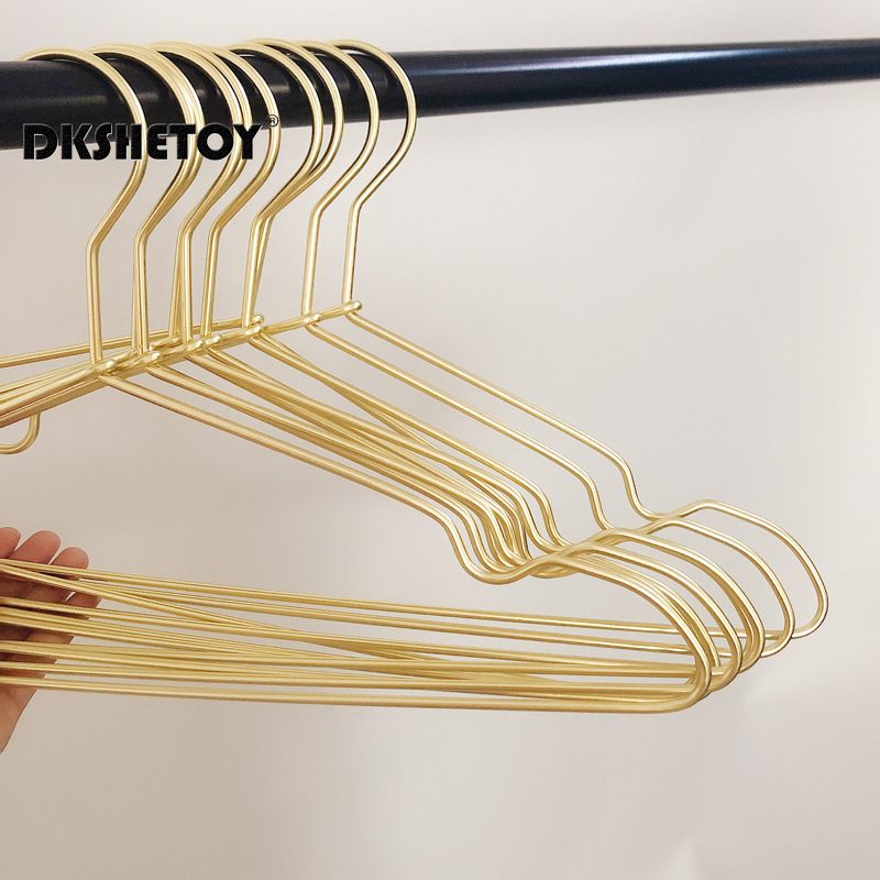Delicate Metal Clothes Hangers Silver Gold Lightweight Sturdy Clothing Coat Hanger for Hanging Shirts T-Shirts Blouses