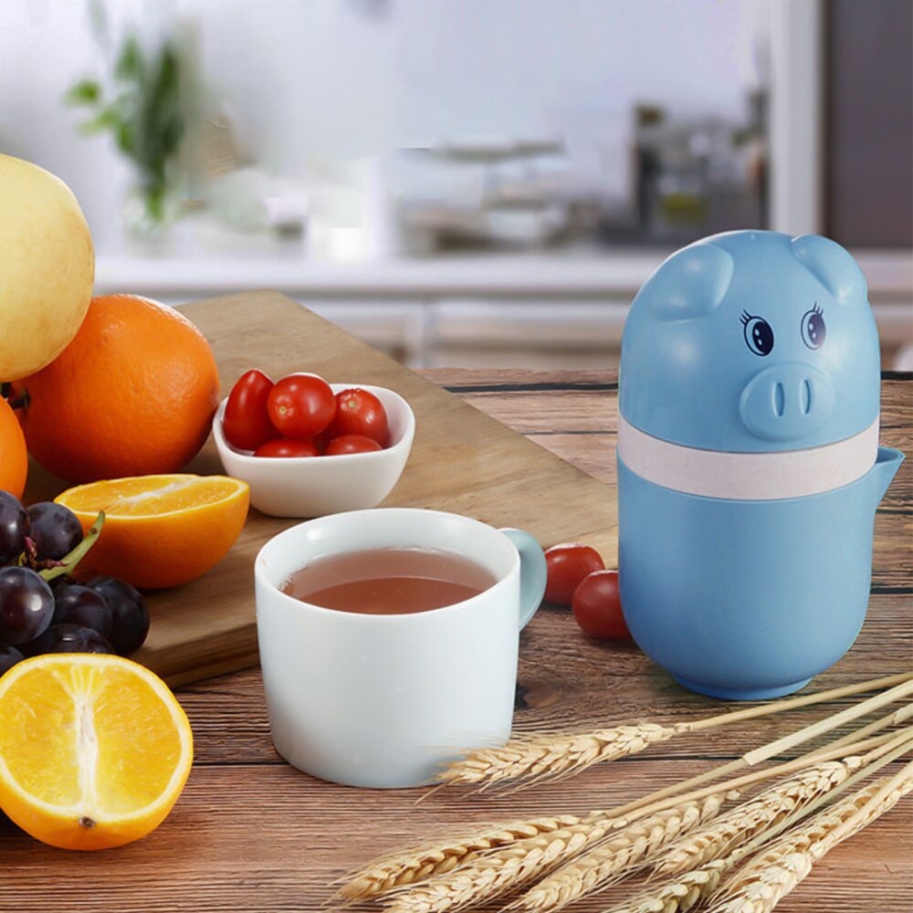 Lightweight Fruit Vegetables Hand Squeezer Premium Food Grade Manual Juicer