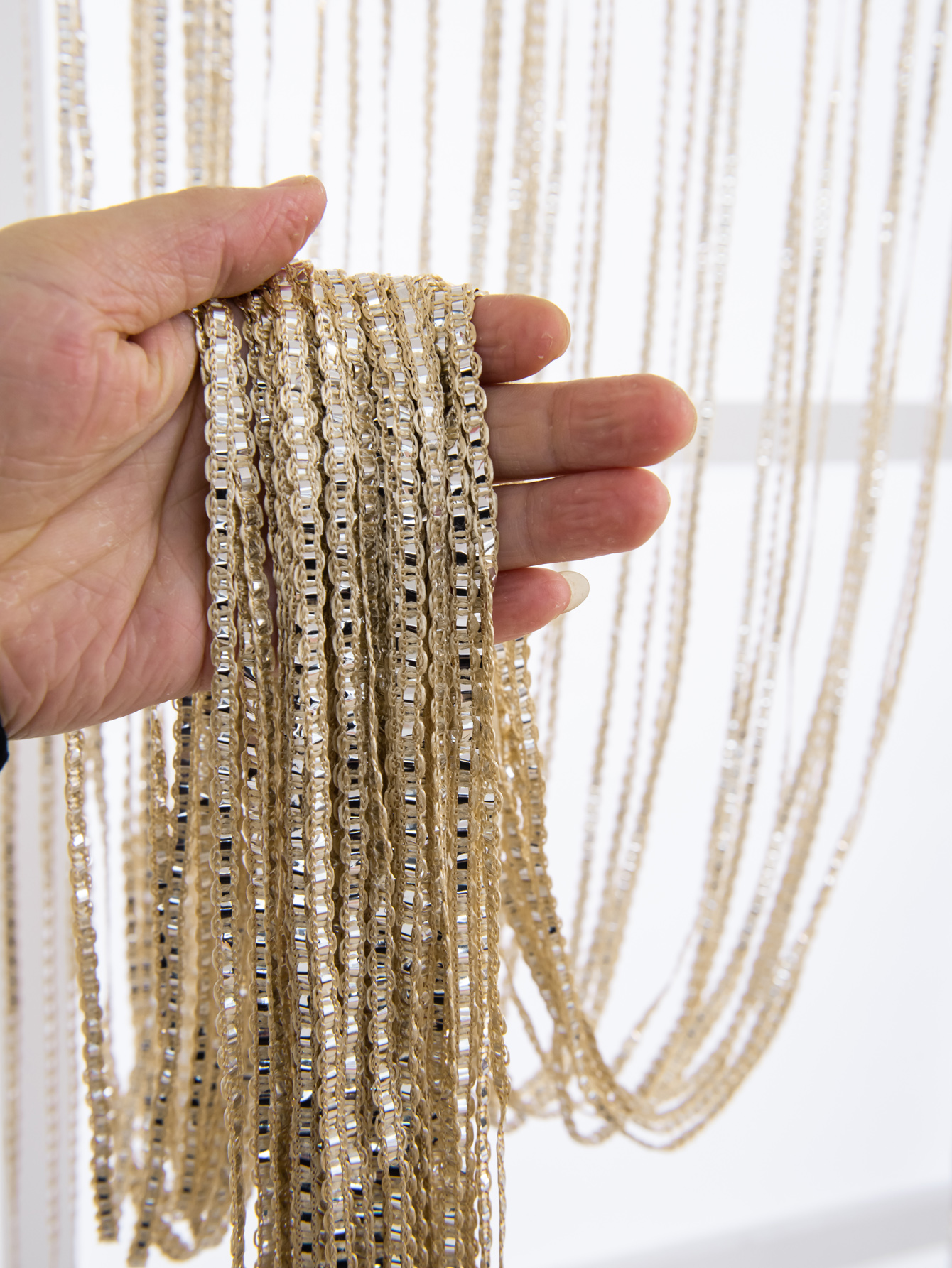 Elegancka kurtyna z koralików w kolorze szampana, dekoracyjna, ręcznie robiona, wiszące koraliki robić domu, na imprezę, wesele, stylowa przegroda robić pokoju, okno.
