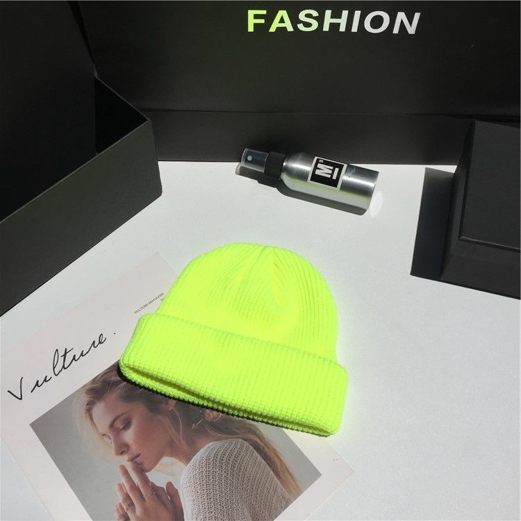 Gorro de lana de punto cálido de Color sólido de invierno y otoño para hombre y mujer, gorro con puños fluorescentes, gorro femenino, gorro cálido, gorro informal: Viz Yellow