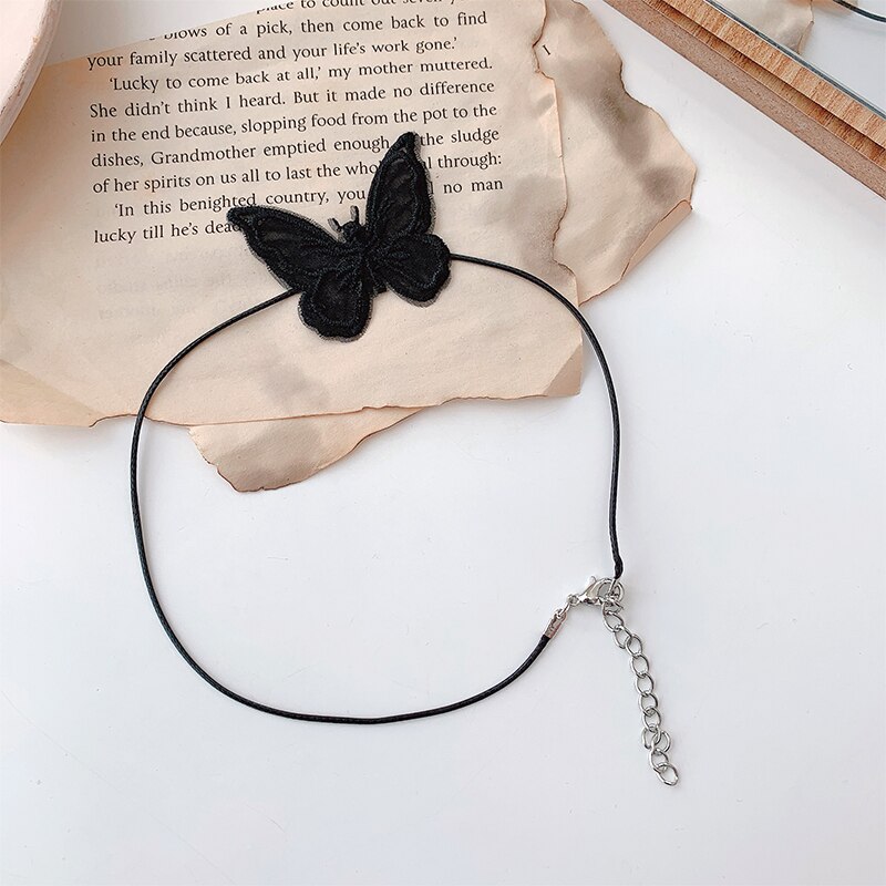 Spitze Schmetterling Halskette für Frauen: black