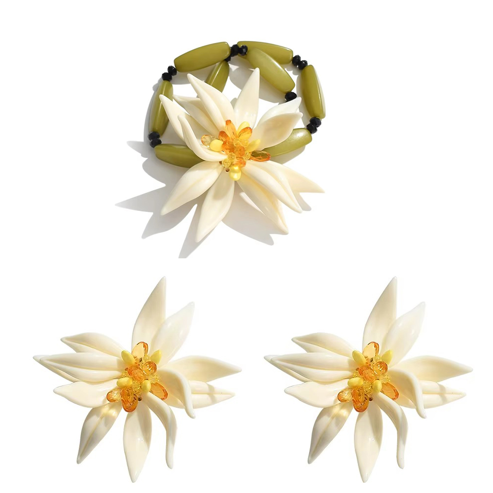 Enkla örhängen med vita hartspärlor och stora blommor i harts, söta originella örhängen i akryl med blommor i etnisk stil: Hetstämpling