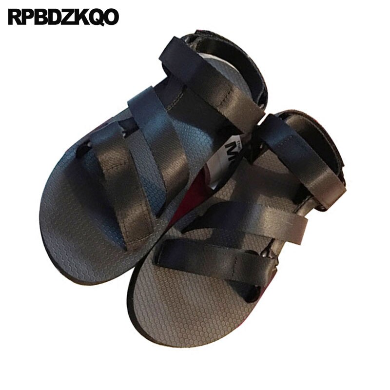 Mannen Gladiator Sandalen Zomer Italiaanse Beach Zwarte Platte Ademend Mode Romeinse Beroemde Schoenen Water Open Teen Riem