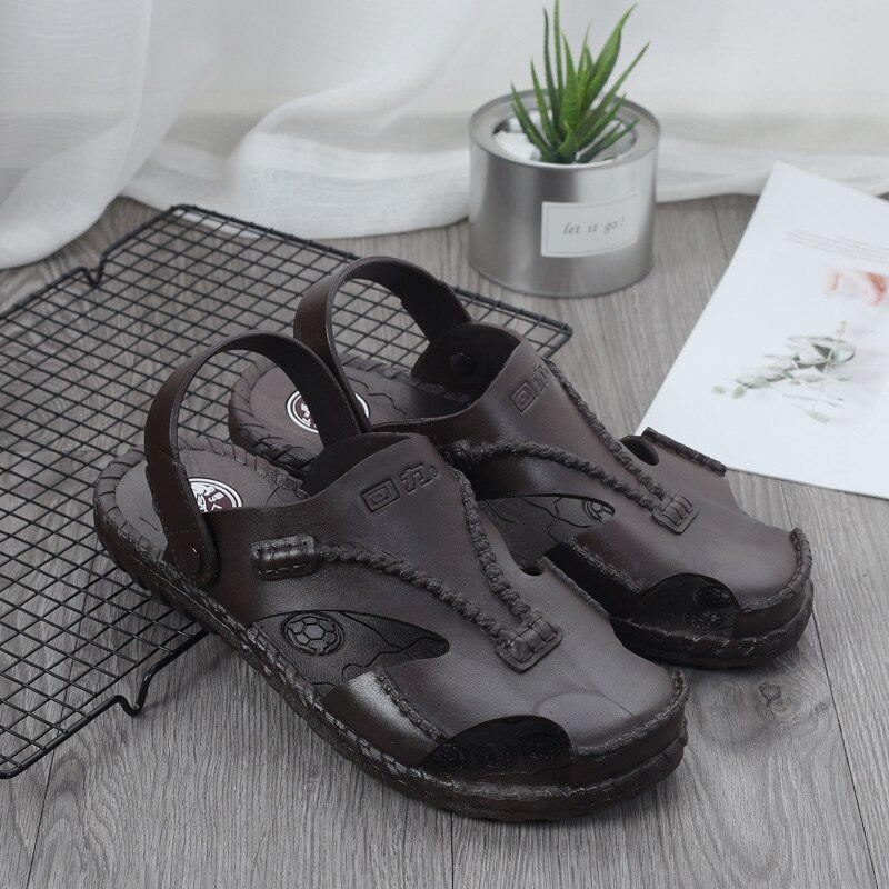 Nuove pantofole infradito estive per uomo pantofole da spiaggia sandali marroni scarpe comode scarpe da bagno antiscivolo scivoli da uomo in pelle