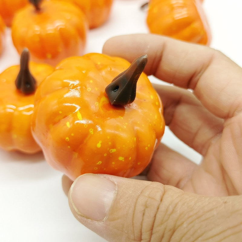 12 PCS Halloween Pumpkin Foam Artificial Mini Halloween Party Decor Orange & White Halloween Simulation Pumpkin Props Figurines