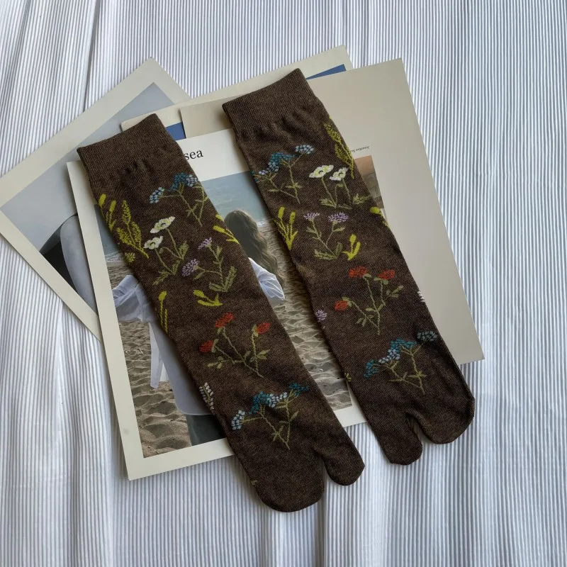 Calcetines elegantes Retro de algodón peinado con punta abierta para mujer, medias suaves con patrones florales de plantas, Harajuku japonés de dos dedos, Tabi Sox: Azul cielo