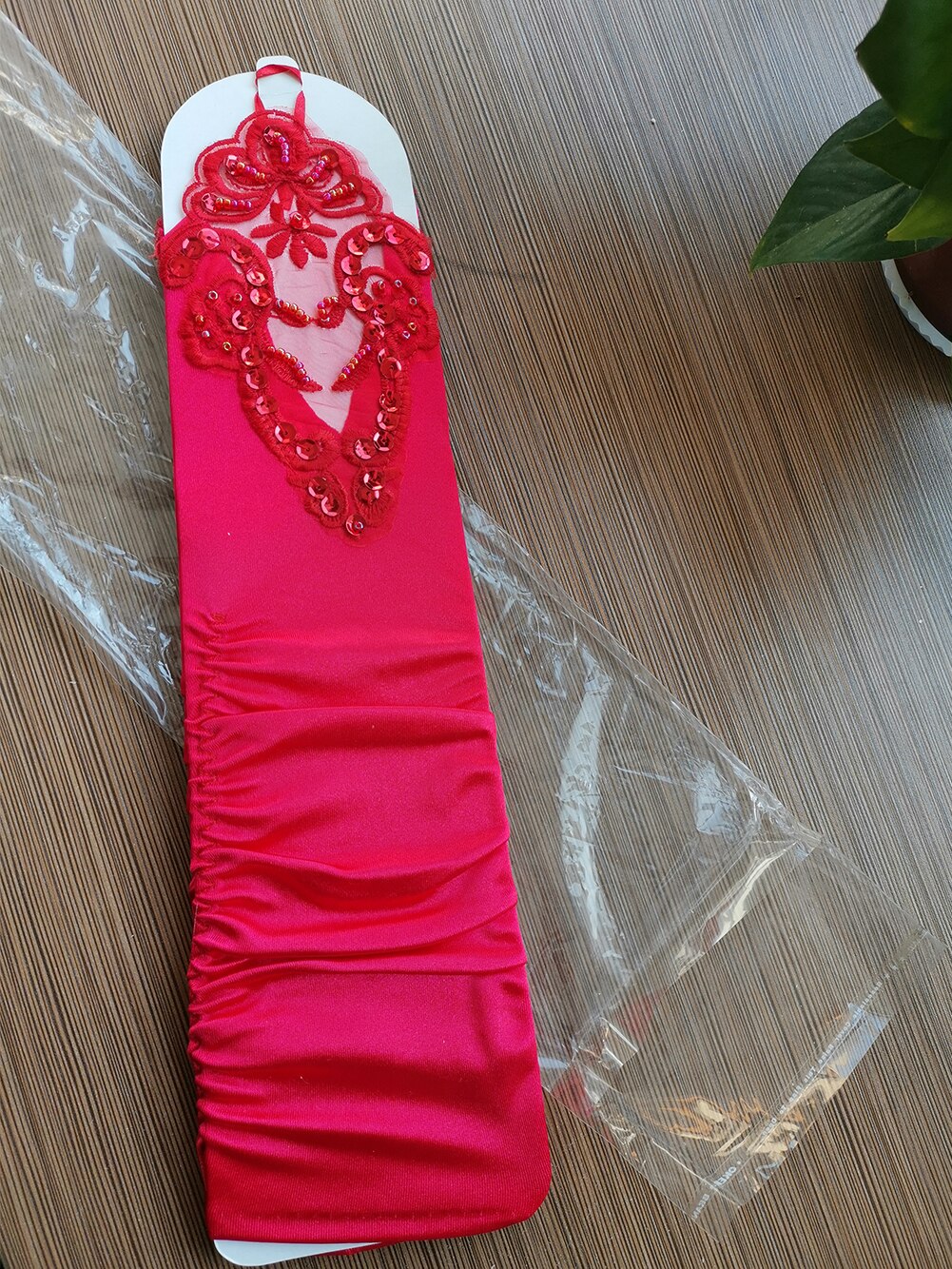 Wit of Ivoor Korte Bruiloft Handschoenen Vingerloze Bruids Handschoenen voor Vrouwen Bruid Rood Kant Handschoenen Luva De Noiva Bruiloft Accessoires: 1