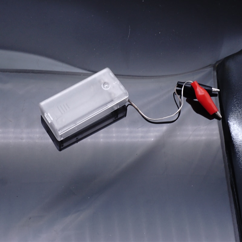 Contenitore di batteria AA con pinza