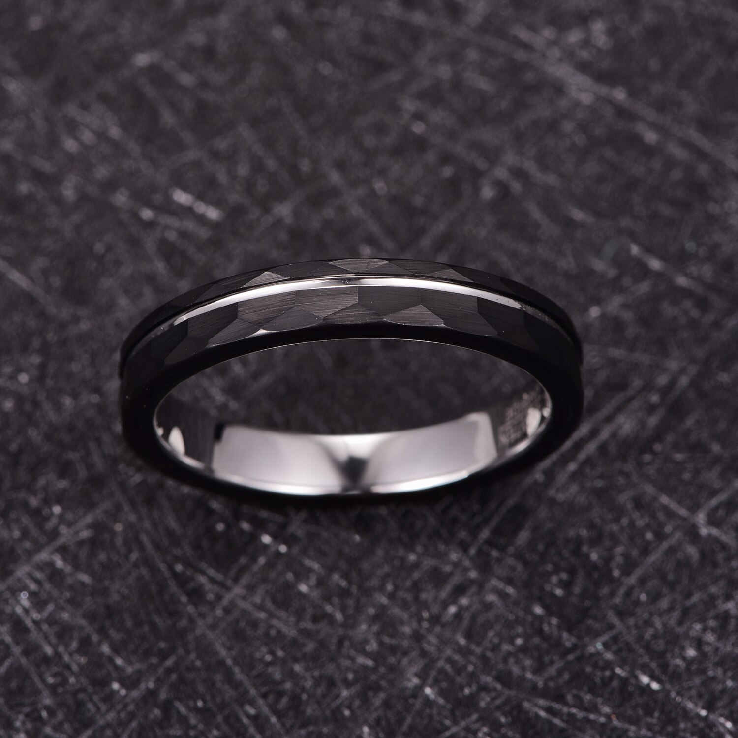 BONLAVIE 4mm Tungsten Carbide Ring Hammered Finish grooved Black Wedding Band for Men Women Comfort Fit Rings Engagement Jewelry