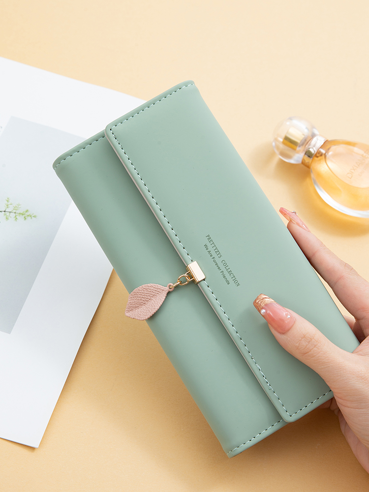 spring and summer women's PU leather Japanese and South Korea small fresh leaf pendant three fold bag large capa: green