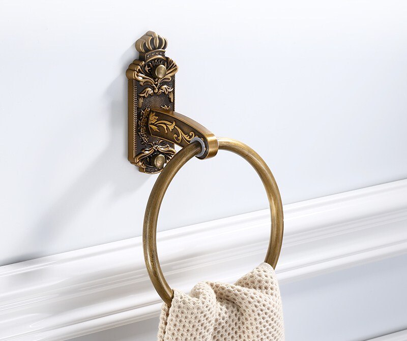 Europese antieke badkamer gesneden serie handdoekenrek badkamer hardware hangende set toiletborstel rechthoekige tissuebox: Handdoekring