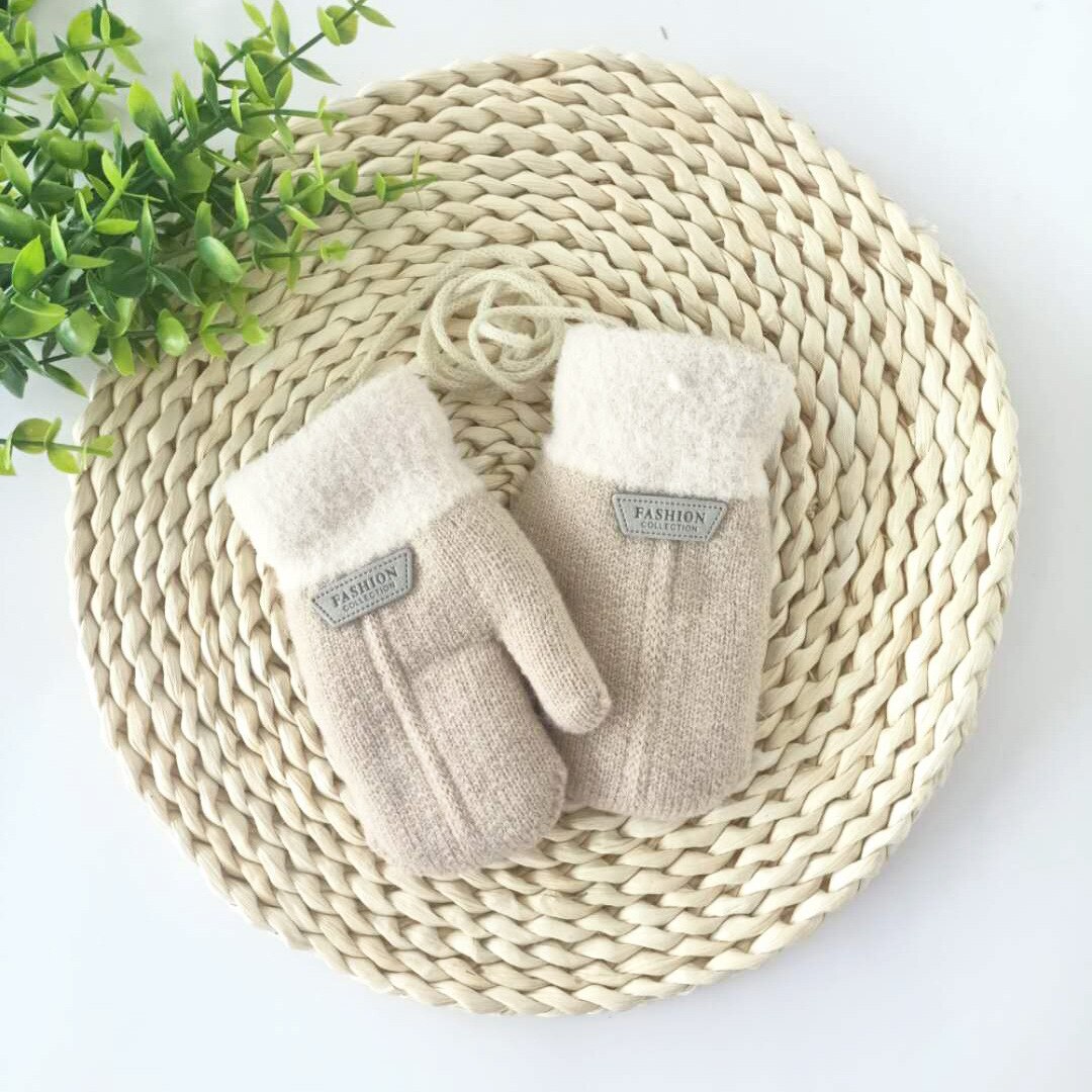 Kinderen Cartoon Opknoping Hals Fluwelen Gewatteerde Meisjes Outdoor Koude Warme Winter Gebreide Handschoenen Kinderen Voor 2-5Y: Khaki 1-3Y